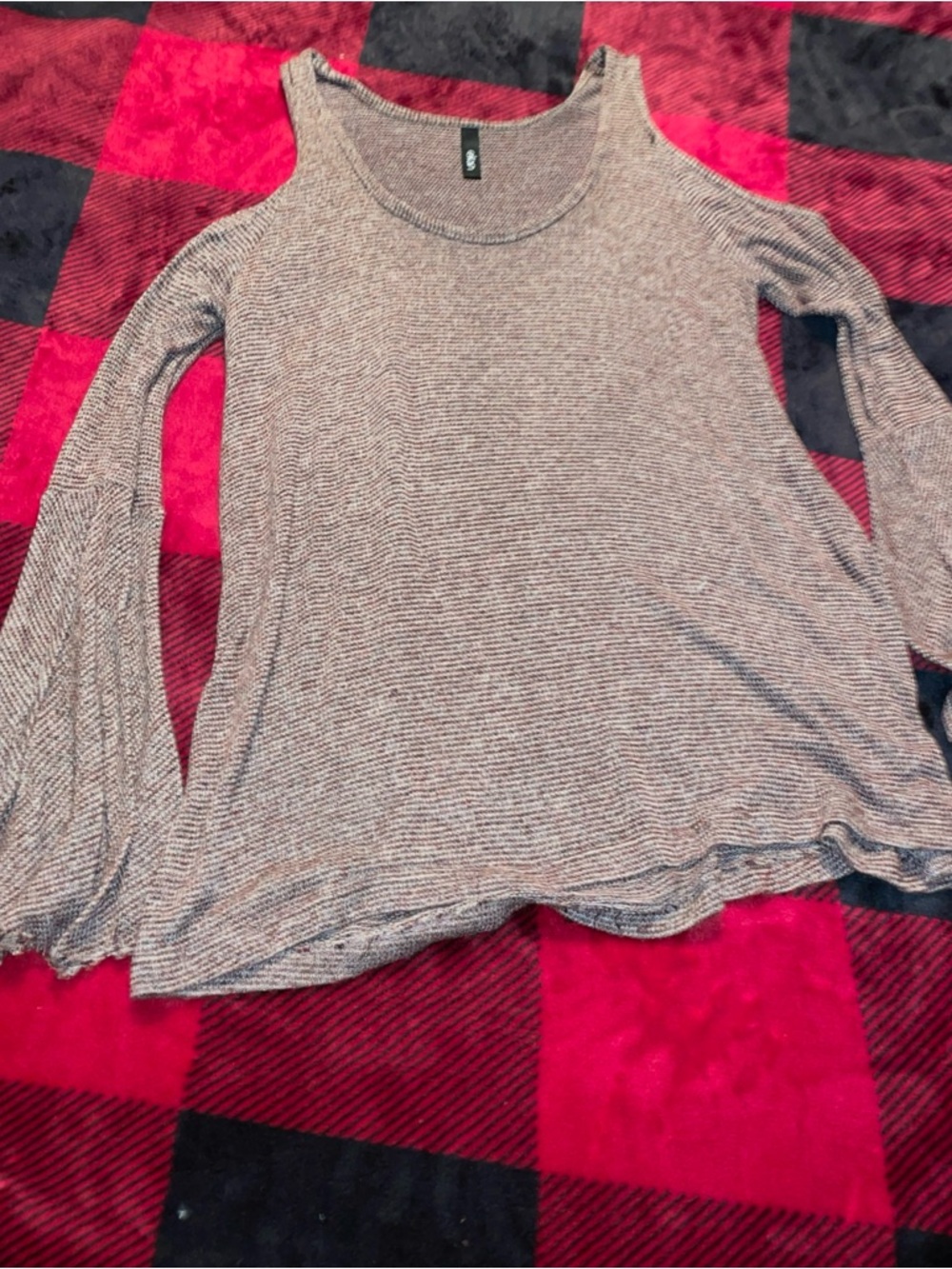 Cold-Shoulder Bell Sleeve Top in Heathered Mauve by Unknown Brand